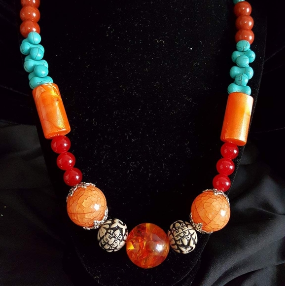 Jewelry - Mix with large orange beads necklace